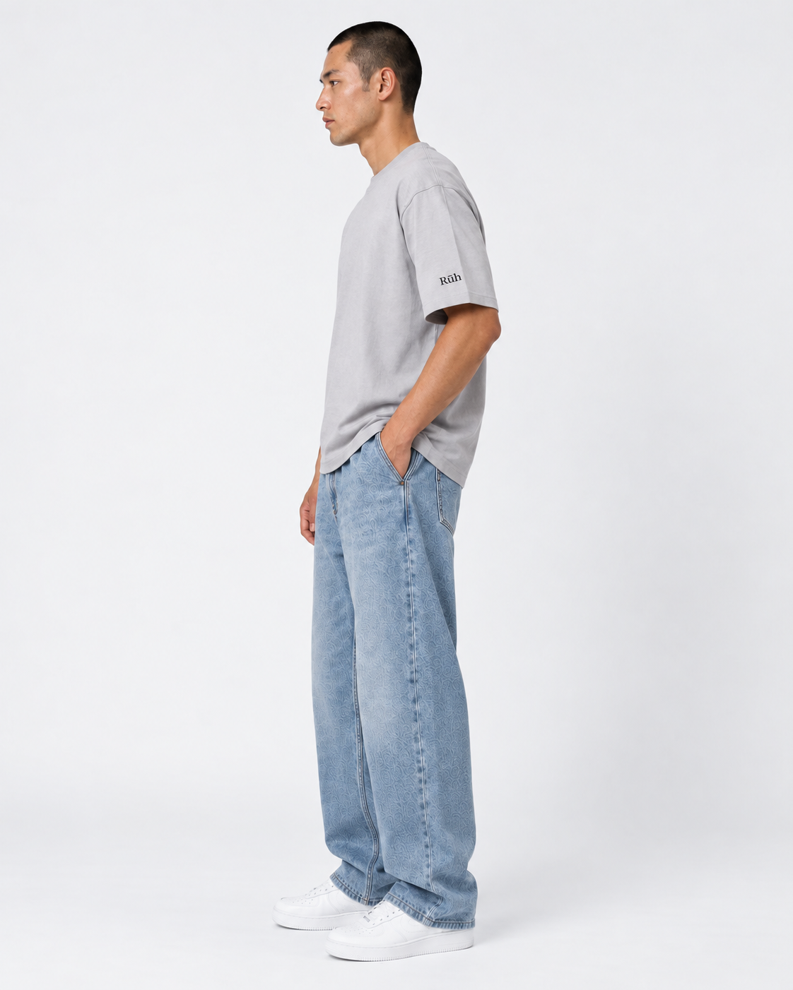 OVERSIZED T-SHIRT