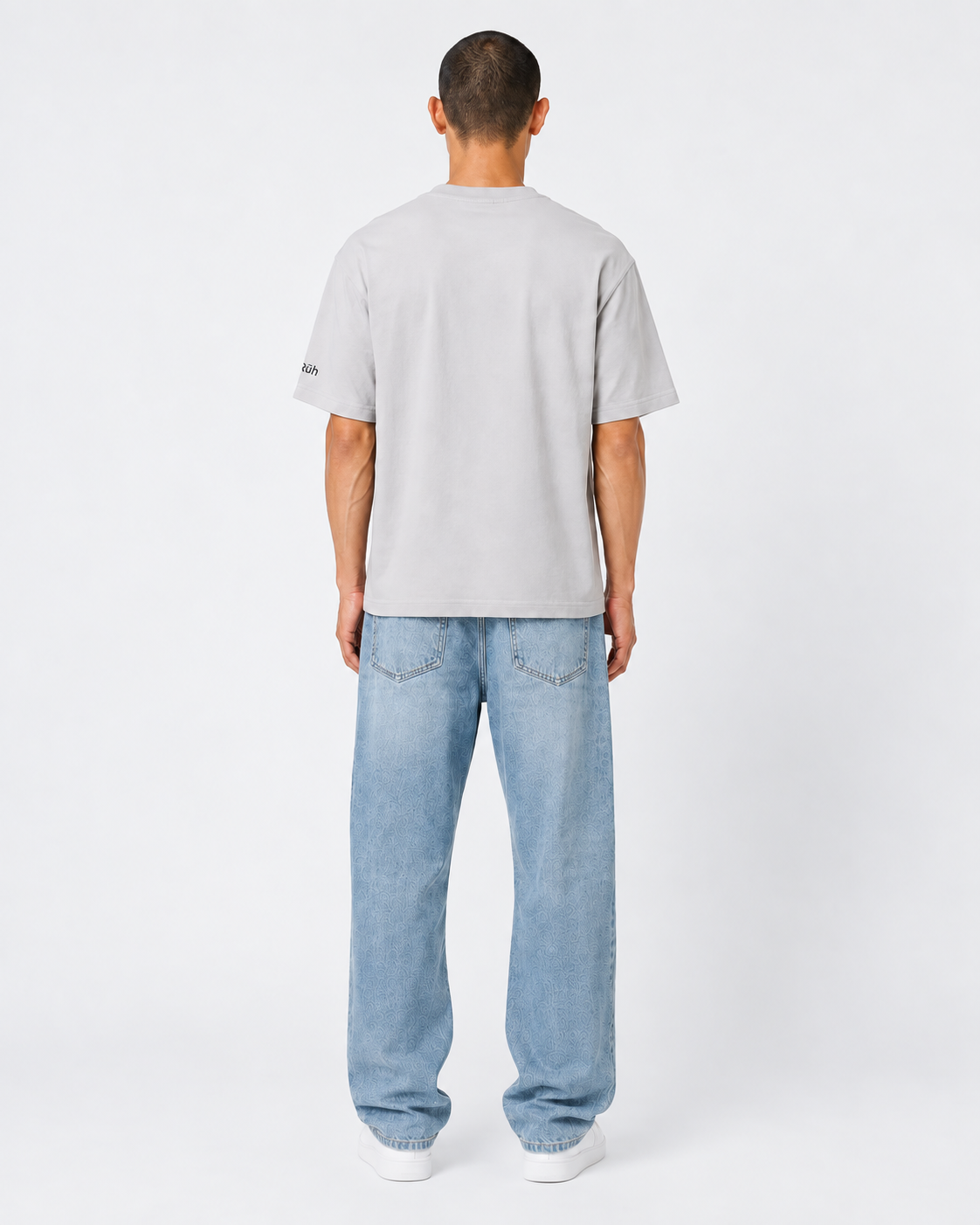 OVERSIZED T-SHIRT