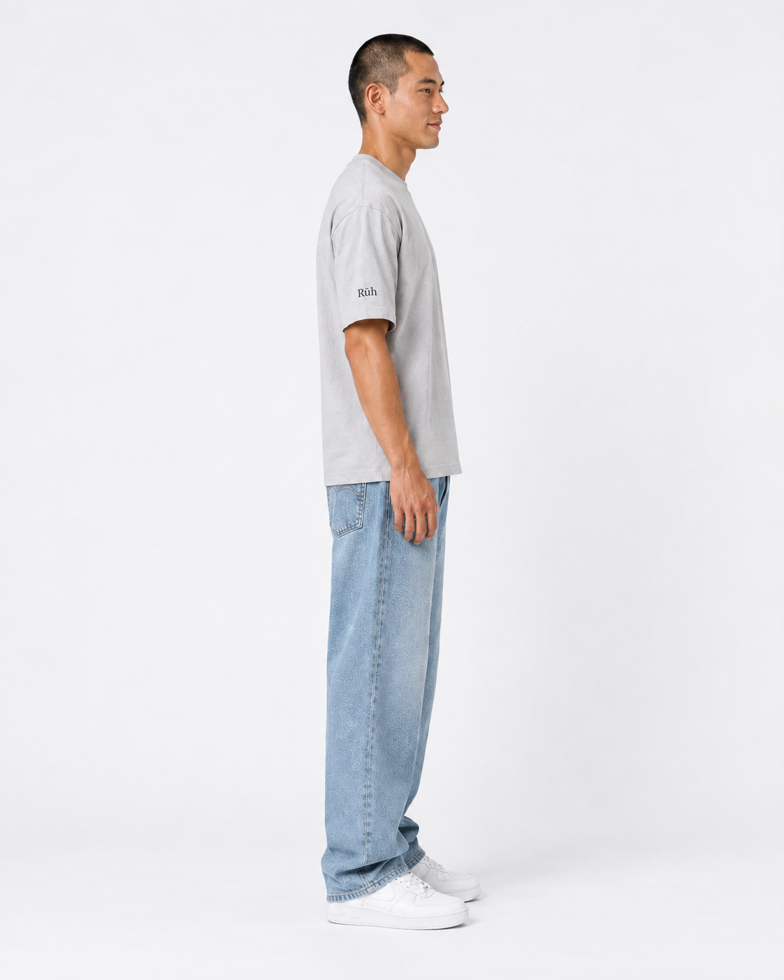 OVERSIZED T-SHIRT