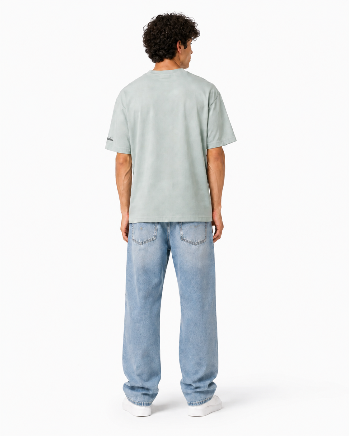 OVERSIZED T-SHIRT