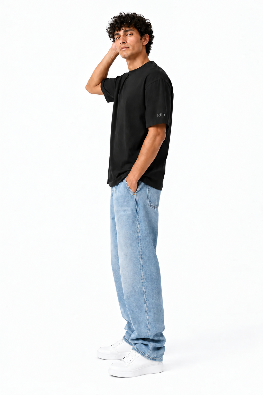OVERSIZED T-SHIRT